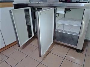 2½ doors s/steel underbar and salad prep station