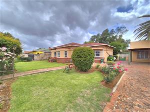 LOVELY HOME WITH A FLATLET FOR SALE!