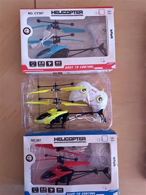 REMOTE CONTROL AND HAND SENSING HELICOPTER TOY