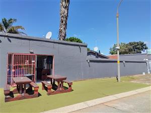 Guest House/Bed & Breakfast with Liquor License and Small Restaurant/Takeaway in Kempton Park West