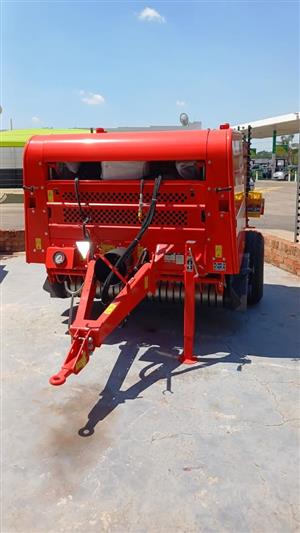New Maschio Entry 120 round balers