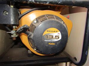 Robin EH41 13.5hp 27.2 Amp 220 Volt Generator in noise reducing housing