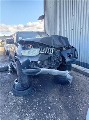MITSUBISHI PAJERO SPORT (4M41) 3.2 TURBO - STILL STRIPPING