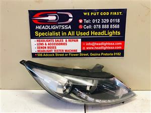 Kia Sportage right side xenon headlight 