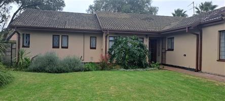 Lovely family home with flat and strong borehole located in flora gardens