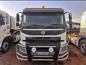 2014 Volvo FMX440 