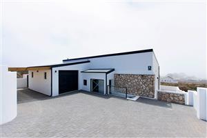 St Helena bay - Feel Good family home providing peace and quite with Ocean Views