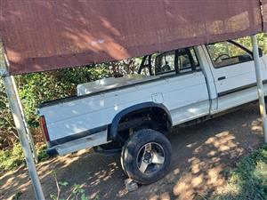 Nissan one tonner long w back boddy papers and license in order no motor and gea