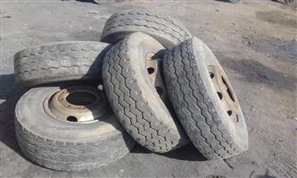 19,5 tires 16x R1000  
