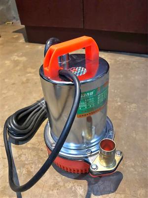 Submersible pump