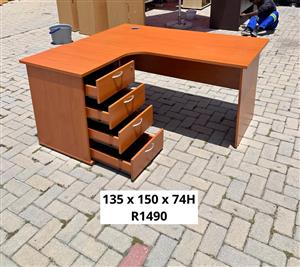 GOOD QUALITY OFFICE LSHAPE DESK WITH DRAWERS