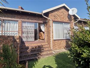 Elegant  Modern 3-Bedroom Townhouse with Double Auromated Garage  in Secure Park Villas – Randhart!