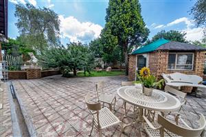 Beautiful Corner Home with Great Potential in Van Dyk Park!