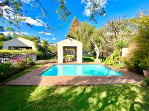 Apartment For Sale in Hyde Park