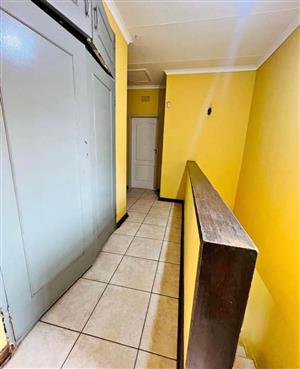 Inside room to let in kensington