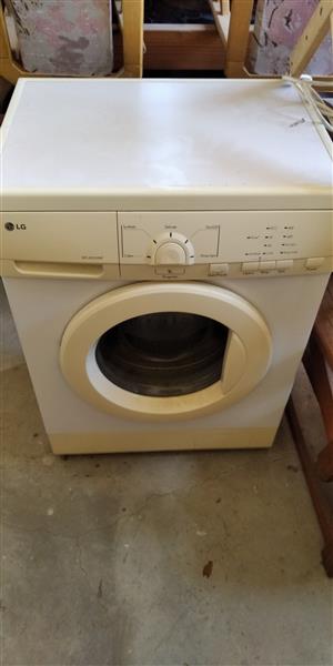 LG washing machine in good condition and working order