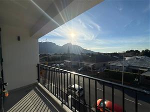 Discover Your Dream Home in Claremont: Spacious 2-Bedroom Apartment with Stunning Views!