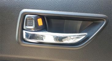 SUZUKI SWIFT LEFT REAR INNER DOOR HANDLE 