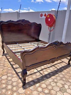 Classic Ornate Wooden Double Bed (it's a king size)
