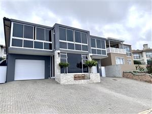 House For Sale in Pinnacle Point Golf Estate