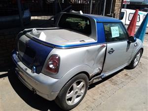 MINI COOPER R56 LCI WITH FREEZER/COLD ROOM IN THE BACK