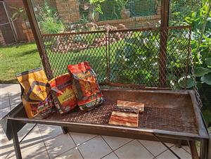 BIG FREESTANDING BRAAI