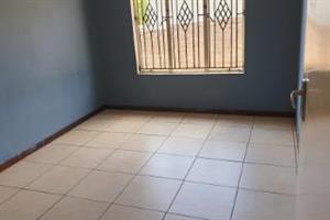 Mapetla  4 roomed house, 2 bedrooms , a dining and a kitchen