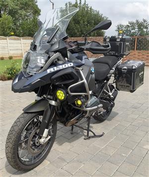2016 R1200GS Adventure with extras