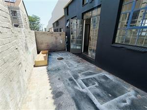 Versatile Mini Warehouse of 125 m² to let in Half House Midrand, located in the Hub of Midrand!