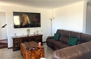 Townhouse For Sale in Mossel Bay Central