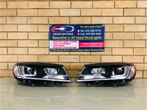 VW Touareg LH and RH xenon headlights (2015 -2018)