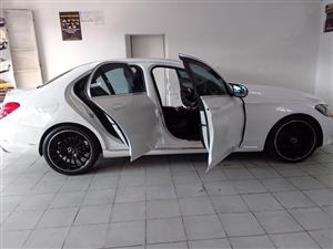 2015 Mercedes Benz C180 Automatic petrol white color Leather Seat 89.000km 