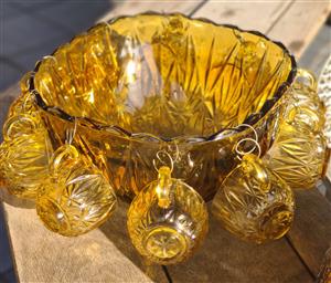 Amber glass punch bowl with 10 cups
