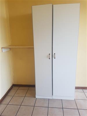 Sunnyside rooms to rent from R1330-R1754 five rooms in a flat shared communal facilities secure block 