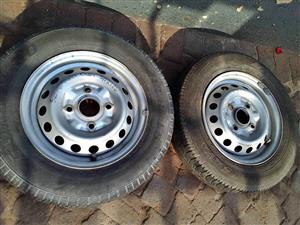 2017 Suzuki super carry rims n tyer with caps set size 155/80/13 for sale