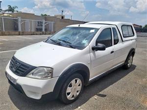 2015 NISSAN NP200 BAKKIE WITH CANOPY