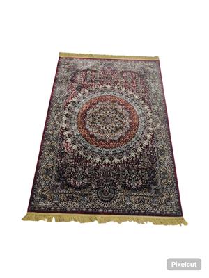 Elegant Kashan Style Area Rug – Classic Medallion Design (Turkey)