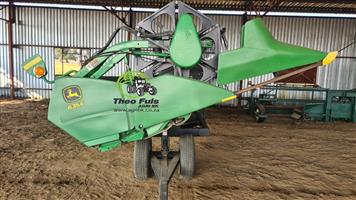 2011 John Deere 635F