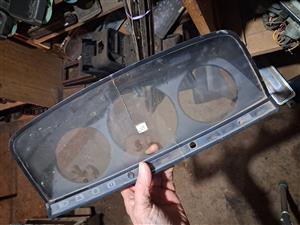 Mercedes 123, speedo meters glass  holder