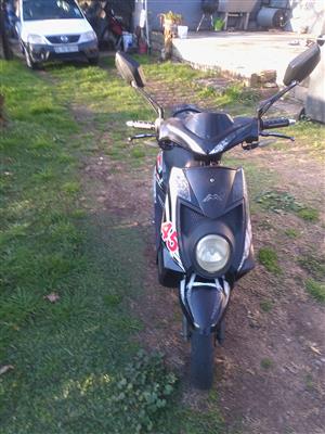 For sale  SYM Crox 125 scooter