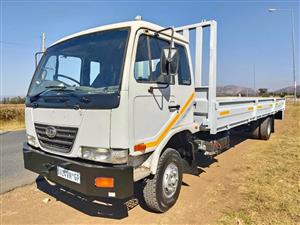 2005 Nissan UD 60 8 ton drop-side