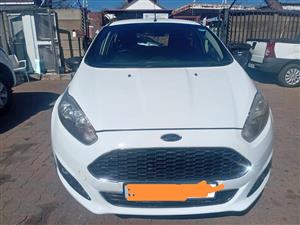 Ford Fiesta 1.4 st Manual petrol  2015 White