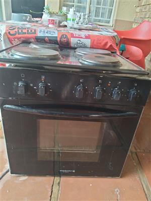 Kelvinator stove and 4 plate hob