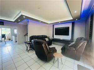 Townhouse For Sale in Umgeni Park