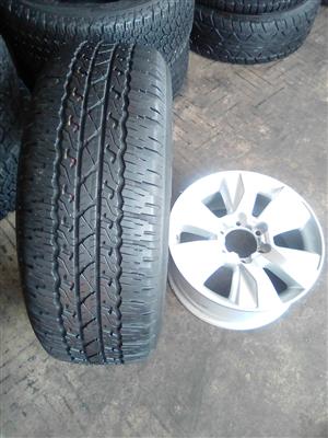 17inch Toyota Hilux GD6 original mag with used 265/65/17 tyre to use for spare w