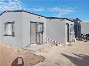 BACHELOR ROOMS AVAILABLE FOR RENTAL IN SOSHANGUVE BLOCK JJ