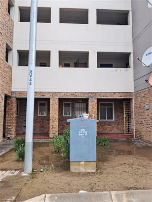 2 BEDROOM GROUND FLOOR IN RIVERSIDE