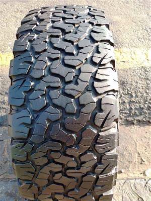 265/65/17 BF Goodrich A/T KO2 tyre with sufficient thread