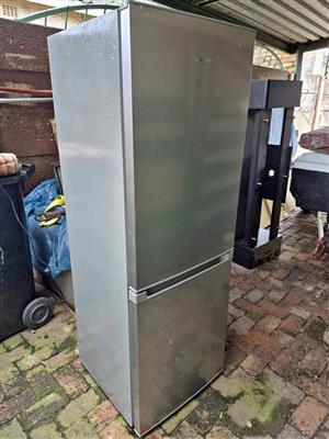 Hisense RD-30DC4S, 230lt frige / freezer