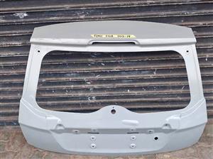 Ford Figo tailgate 2014